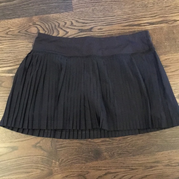 lululemon athletica Dresses & Skirts - Lululemon tennis skirt - NWOT